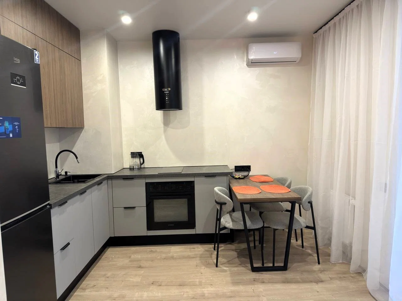 Сдаётся новая дизайнерская 1-комнатная квартира в Минске ул. Жуковского, 16. 6