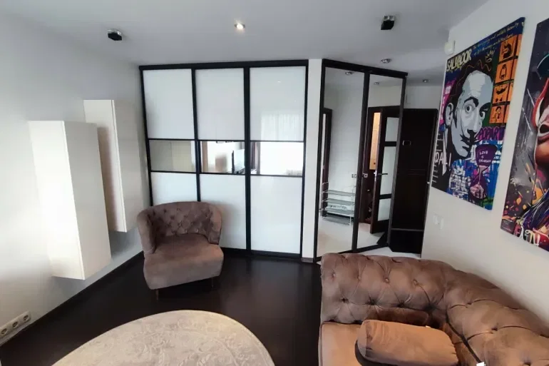 Сдается 1-комнатная квартира на сутки в Минске ул. Романовская Слобода 10. 1