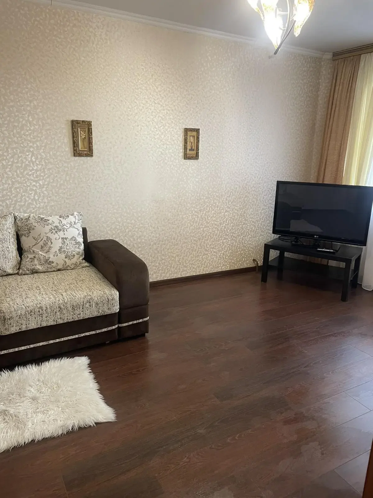 2-комнатная квартира на сутки в Минске, пр-т Победителей, 77. 11