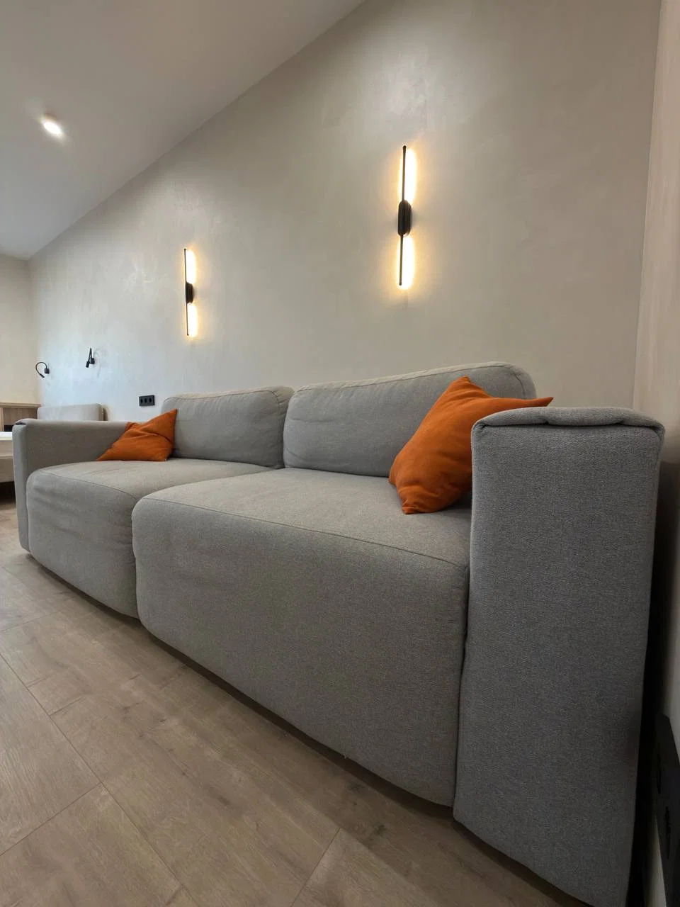 Сдаётся новая дизайнерская 1-комнатная квартира в Минске ул. Жуковского, 16. 1