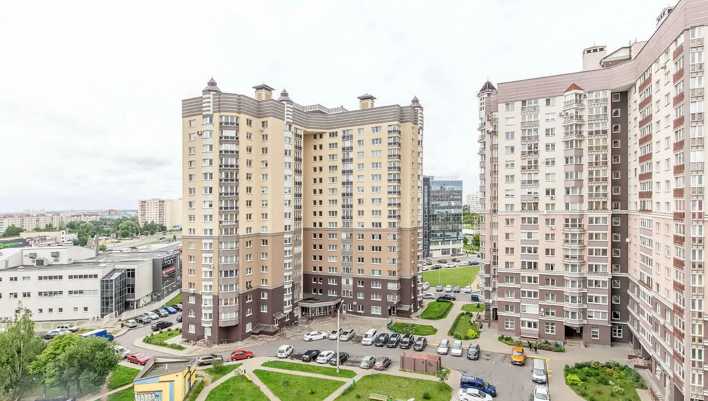 сдам 2 комн квартиру по ул. Притыцкого на длит срок. 2