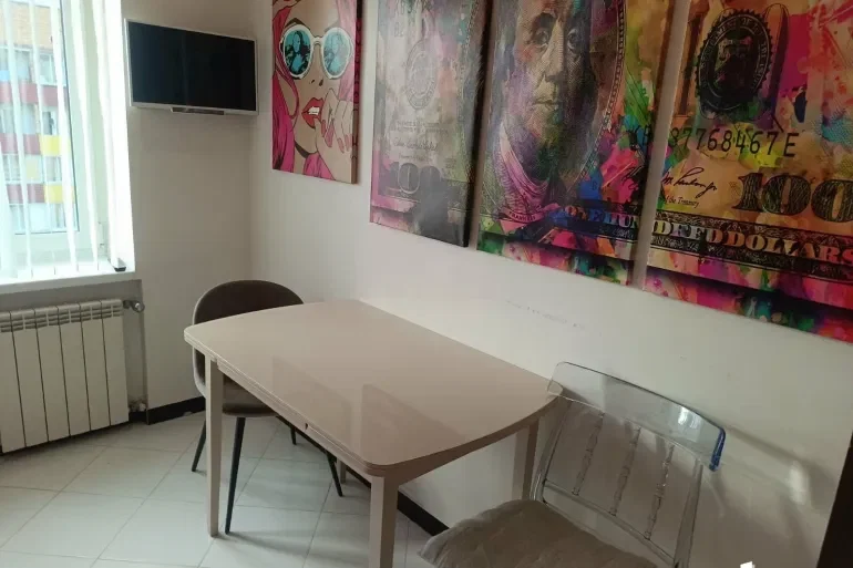 Сдается 1-комнатная квартира на сутки в Минске ул. Романовская Слобода 10. 12