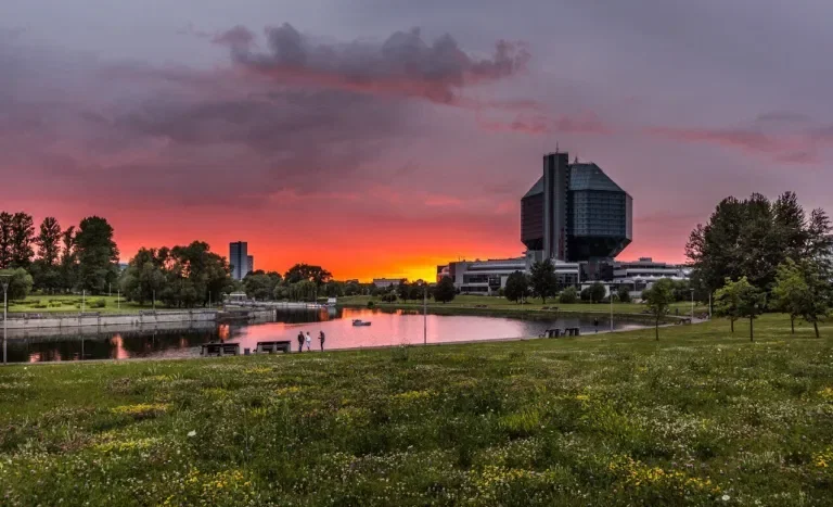 Уютные аппараты на сутки в новом престижном доме. 12